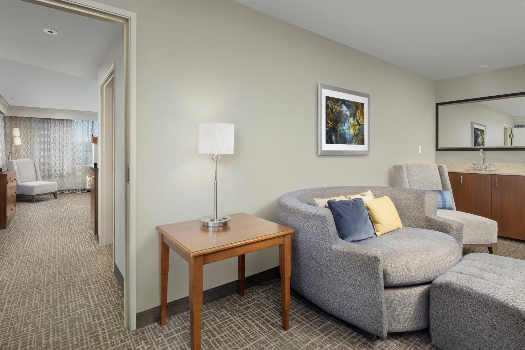Courtyard Tacoma Downtown Hotel Екстериор снимка