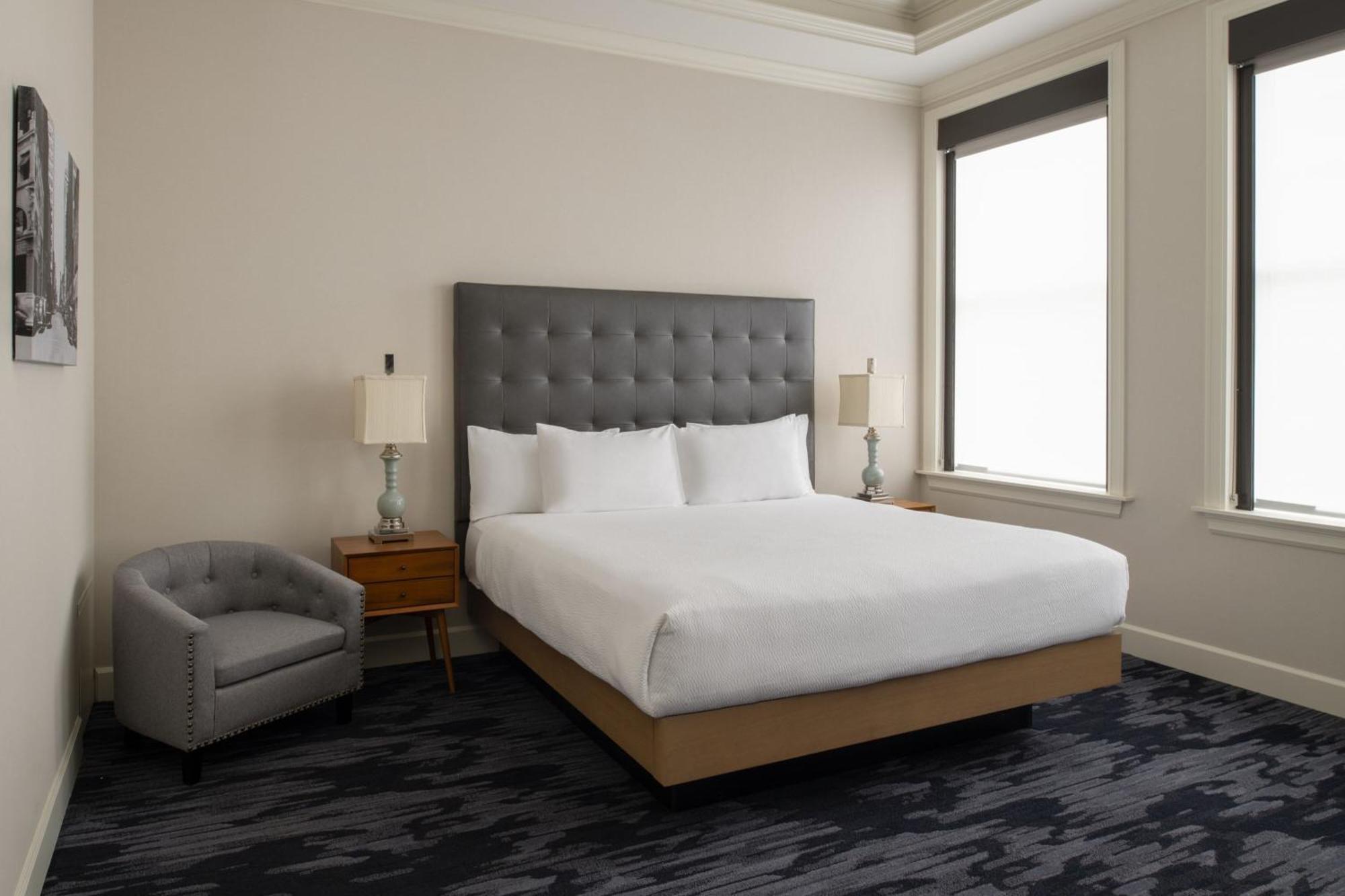Courtyard Tacoma Downtown Hotel Екстериор снимка
