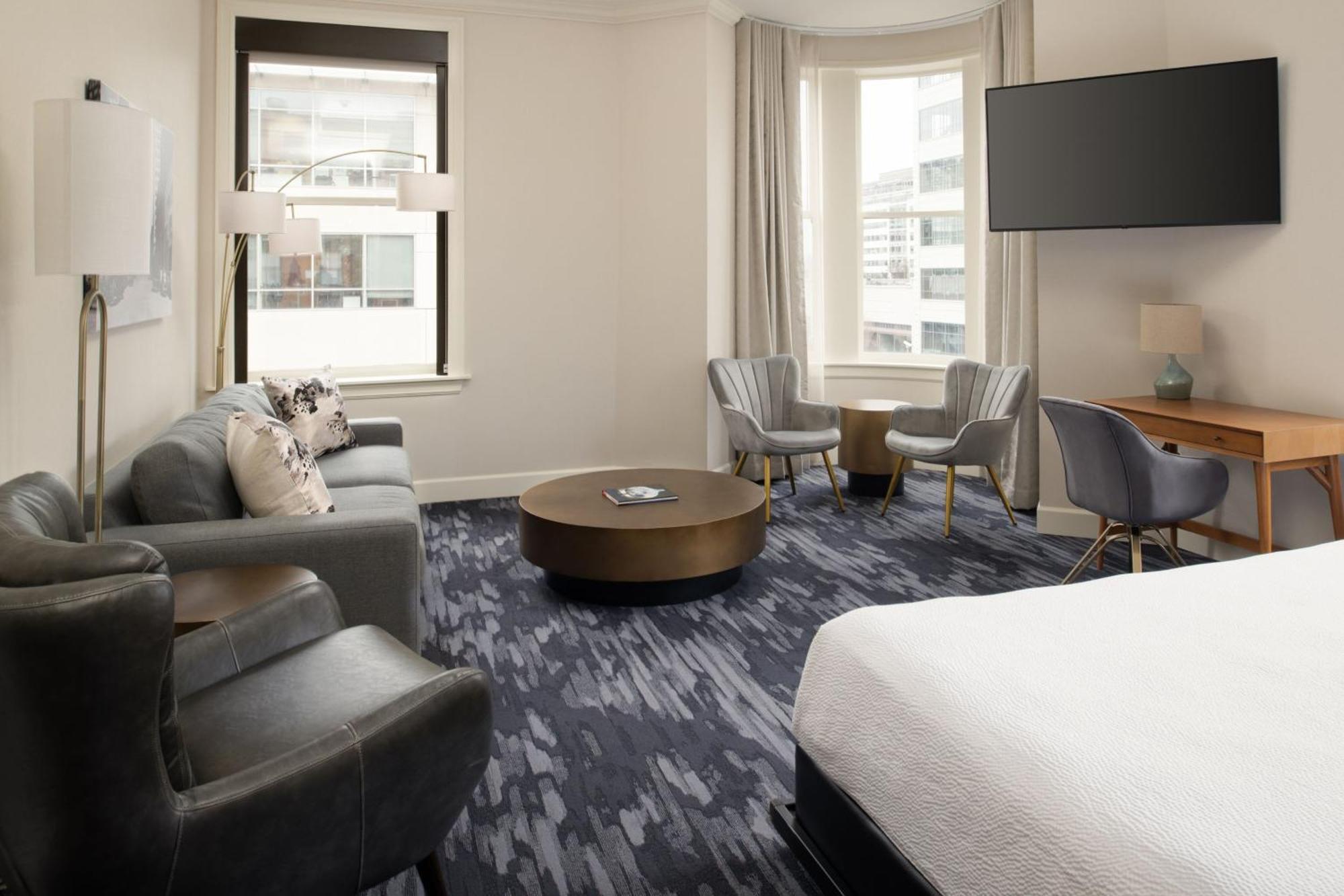 Courtyard Tacoma Downtown Hotel Екстериор снимка