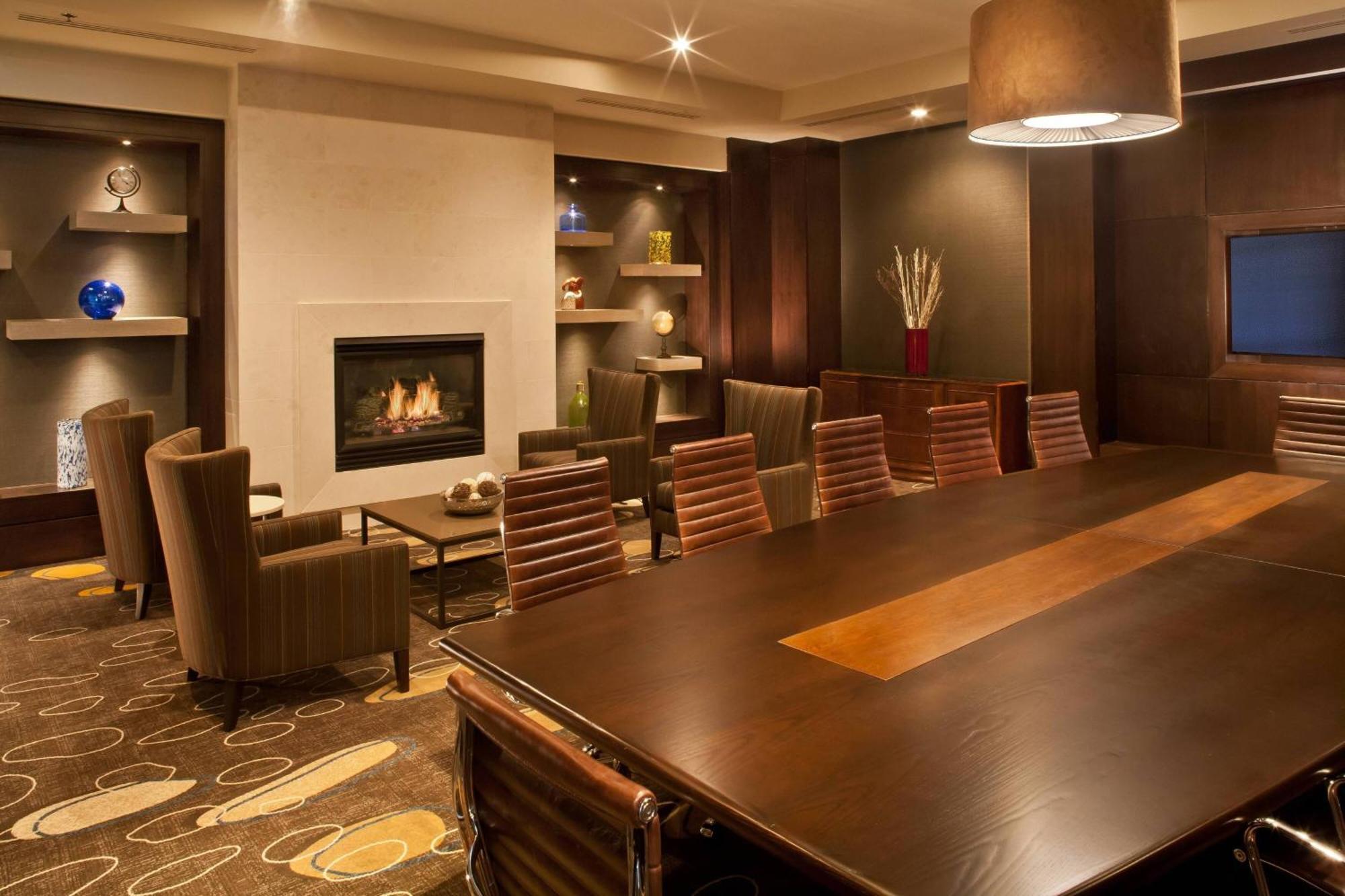 Courtyard Tacoma Downtown Hotel Екстериор снимка