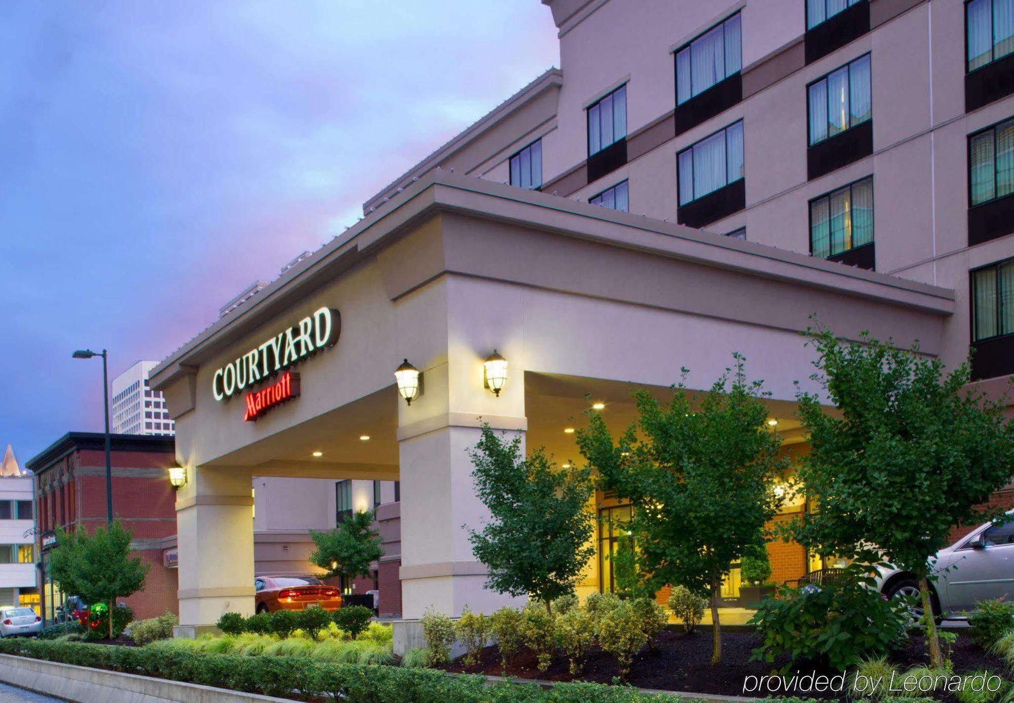 Courtyard Tacoma Downtown Hotel Екстериор снимка